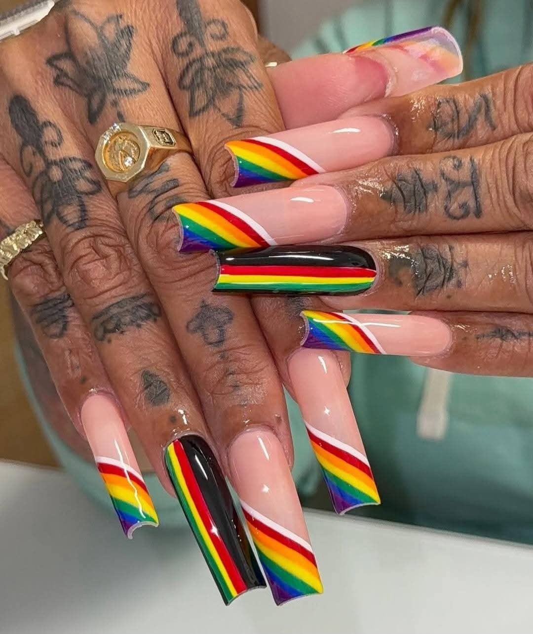 Press on nails