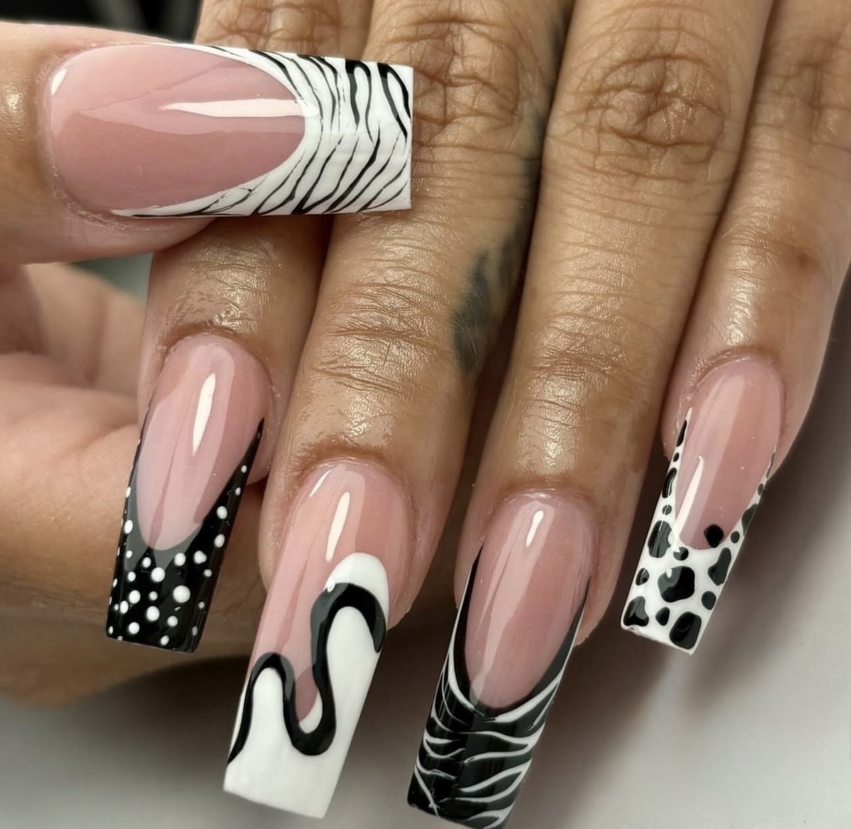 🖤 Monochrome Safari Press-On Nails