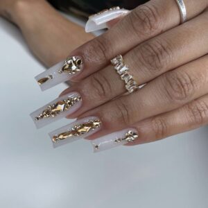 Golden Crystal Elegance
Press-On Nails